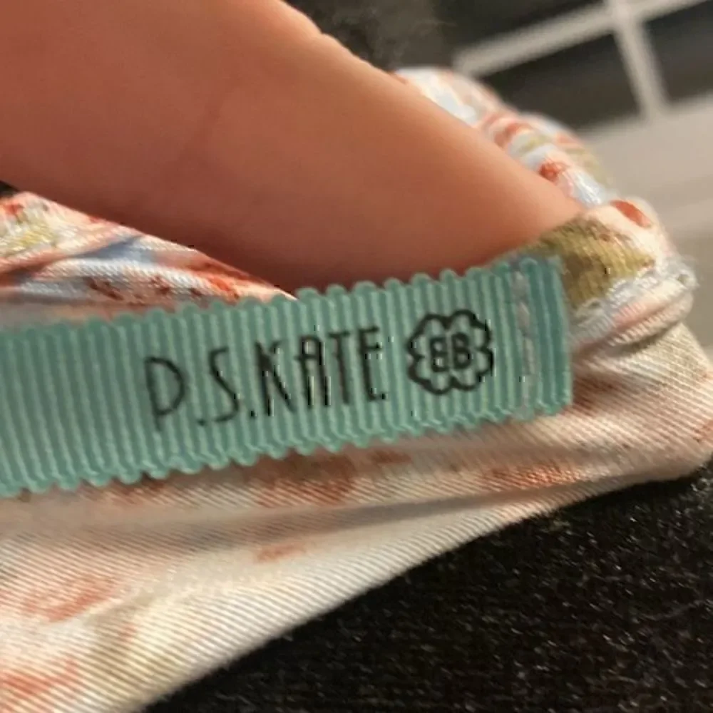 P.S Kate large tank    A - Picture 8 of 8